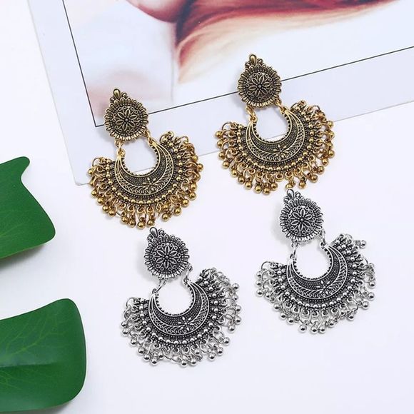 {STEVIE} boho crescent ๐ dangle earrings - Picture 2 of 6